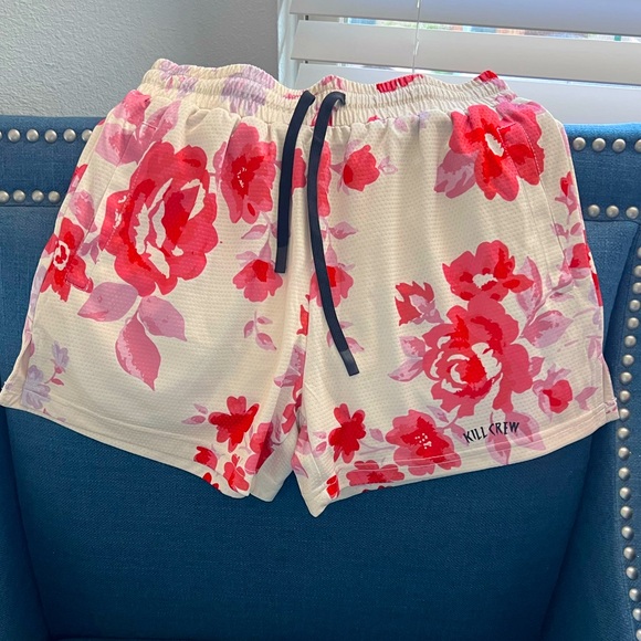 MUAY THAI SHORTS (MID THIGH CUT) FLORAL - CREAM - Picture 6 of 6